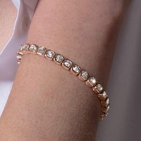 Rose Gold Plated Stainless Steel Bracelet Sparkling Brilliant Swarovski Crystals - Picture 2 of 4
